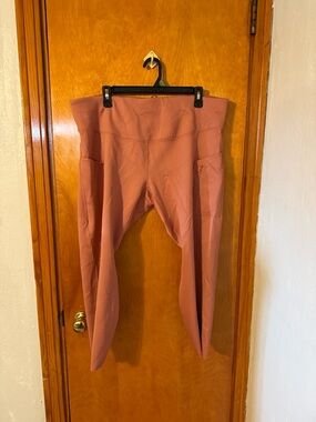 Nike Dri-Fit Leggings in Salmon Pink